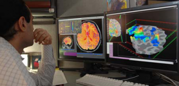 fMRI는 살아있는 뇌를 실시간으로 볼 수 있는 방법을 제공했다. fMRI가 개발된 이후 뇌 연구는 급속도로 진척됐다. - NIMH 제공