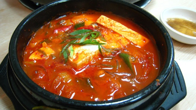 김치찌개 - wikipedia 제공