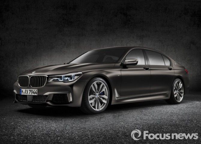 BMW 뉴 M760Li xDrive - BNW코리아 제공