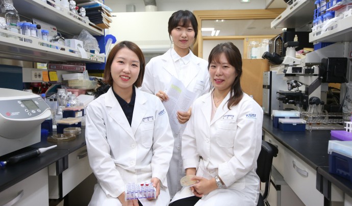 제13회 아시아생물공학회에서 수상한 박선영 학생, 최소영 연구원, 최유진 학생(왼쪽부터). - KAIST 제공