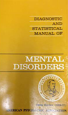 DSM-II 표지. DSM-II는 이례적으로 판이 바뀌기 전에 동성애를 진단명에서 삭제하였다. - TraumaAndDissociation 제공