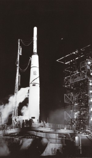 년 의 무인 탐사 탐사 인 인 인 프로그램 프로그램 은 '은 1958 년 NASA 가 설립 설립 되면서 본격적 으로 추진 됐다 사진 은 1958 년 10 월 '파이오니어 1 호' 발사 장면. 