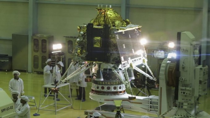 인도가 7월 15일 달에 탐사선을 보내겠다고 계획을 공식화했다. 사진은 달에 착륙할 달 탐사선의 모습이다. 인도언론정보국 제공