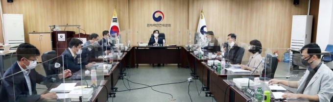 원자력안전위원회는 11일 제125회 원자력안전위원회를 개최하고 발전소 고급관리자 임명 요건 강화 등을 심의, 의결했다. 원자력안전위원회 제공