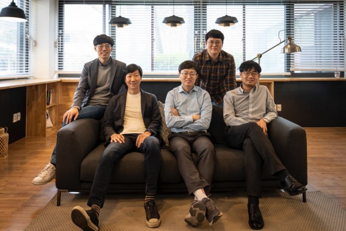 왼쪽부터 김동우, 조민수, 박재식, 곽수하, 조성현 교수. 동아사이언스DB