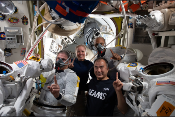SpaceX Crew 1 Crew, ’85th Day in Space’미국 우주선 미션 최장기 체류 기록 : 동아 사이언스
