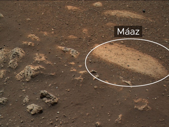 퍼시비어런스가 레이저를 발사한 화성의 암석 ′마즈′다. NASA 제공