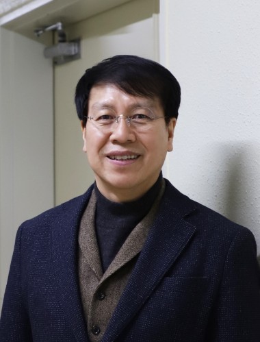 최원호 KAIST 원자력및양자공학과 교수(사진) 연구팀이 플라즈마가 액체-기체 경계면의 안정성을 높인다는 사실을 알아냈다. KAIST 제공