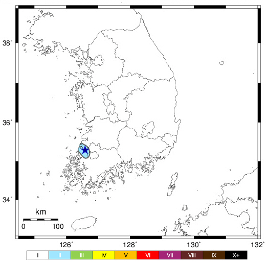 전남 영광군 동북동쪽 7km 지역(별표시)에서 규모 2.2의 지진이 발생했다. 최대진도는 전남3, 광주와 전북 2로 나타났다. 기상청 제공