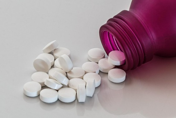 FDA, 값싼 코로나19 치료제 기대주 '플루복사민' 승인 거부
