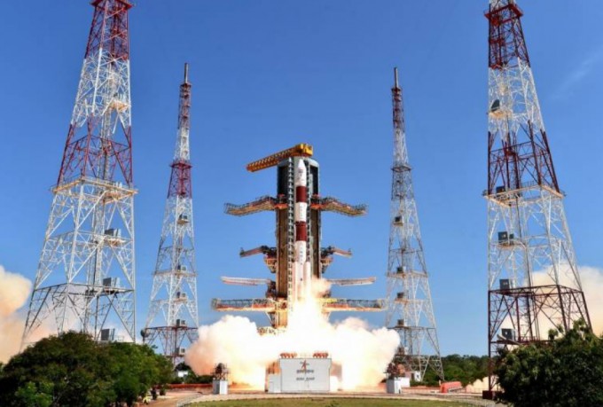 지난 1월 인도 스리하리코타 우지센터에서 인도 위성 IRNSS-1E가 탑재된 PSLV 로켓이 발사되고 있다. EPA/연합뉴스 제공
