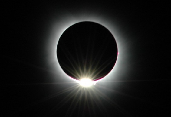 Capturer le moment « Diamond Ring »…  Sécuriser les données d’observation de l’éclipse solaire totale de l’Institut de recherche astronomique et de la NASA : Donga Science