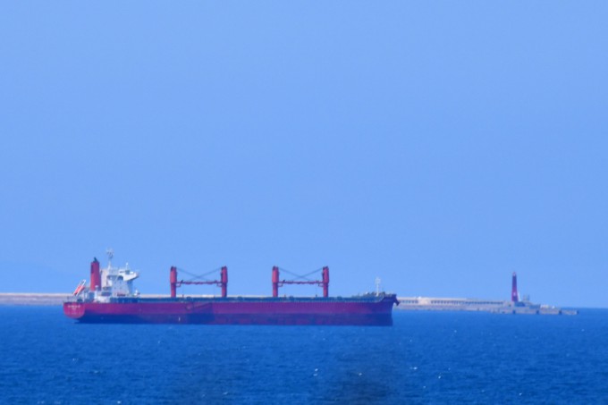정부는 6월 3일 포항 영일만 앞바다에 막대한 양의 석유와 가스가 매장돼 있을 가능성이 높다는 물리탐사 결과를 발표했다.<BR> 연합뉴스 제공