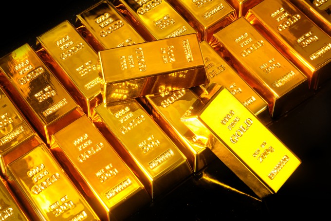 Gold Stays Solid at 14 Times Its Melting Point, Defying Theory and ...