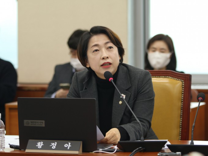 ** 로또 1등보다 세금 폭탄? 발명가들이 받는 '직무발명보상금'의 충격적 세금 실태!
**