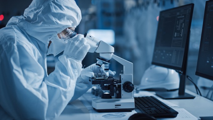 A recent assessment finds that the pay and incentive structure at government-funded research institutes in science and technology is failing to attract top talent, prompting the creation of new, separately funded incentive schemes for outstanding researchers. Getty Images Bank
