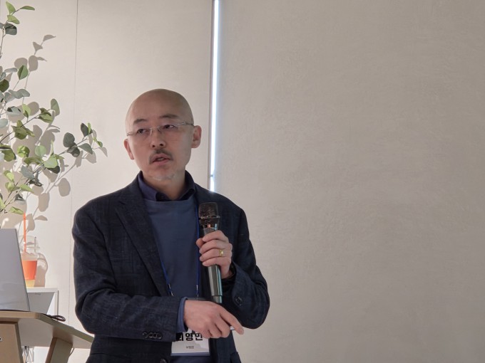 Choi Young-min, Vice President of the Korea Research Institute of Chemical Technology (KRICT), speaks at the '2nd Integrated Press Study of the Ministry of Science and ICT, National Research Council of Science & Technology, and Government-Funded Research Institutes' held in Gangnam, Seoul on the 25th. Photo by Lee Byeong-gu / 2bottle9@donga.com