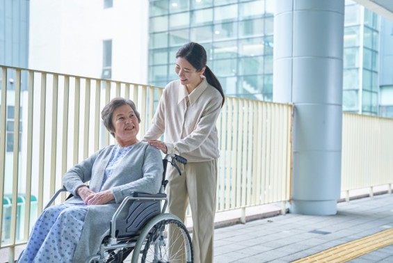 정부 "초고령화 시대, AI·사물인터넷으로 실시간 돌봄서비스 구현"