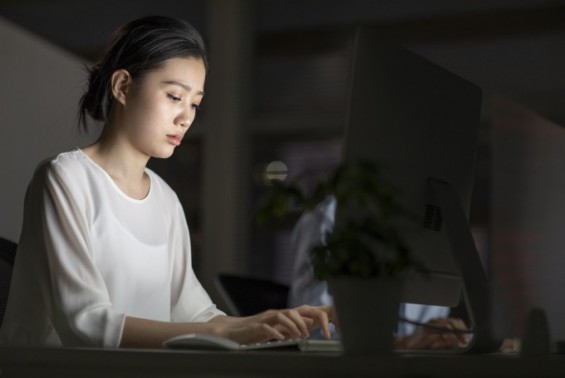 AI가 노동시간 줄인다더니…빅테크 직원들 "주 90시간 근무" 호소
