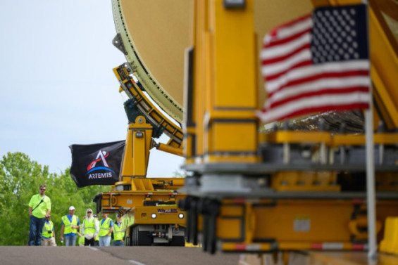 NASA Pivots Artemis Moon Plans as SpaceX and Blue Origin Compete for 2028 Landing