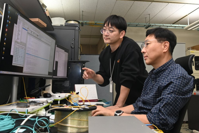ETRI large language model controls optical access network with natural ...